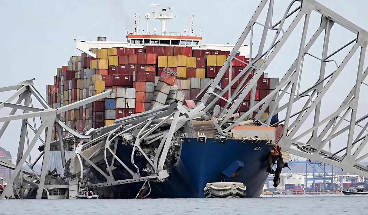 Baltimore harbor cargo ship explosion