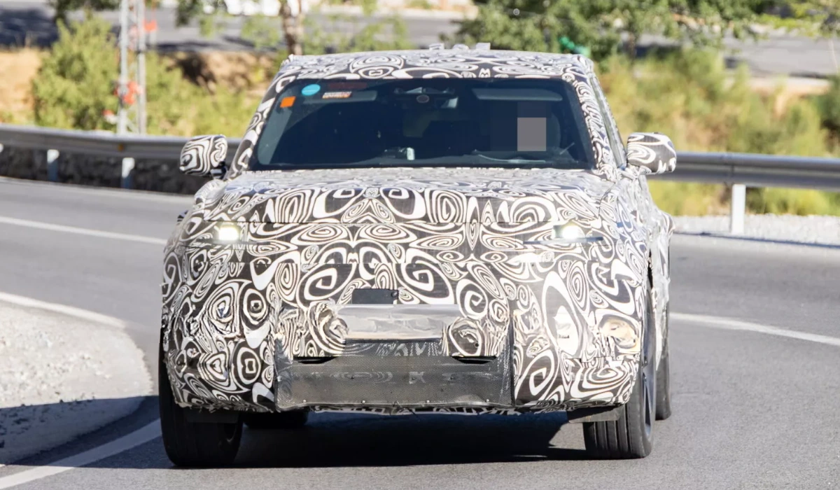 Land Rover Defender Sport