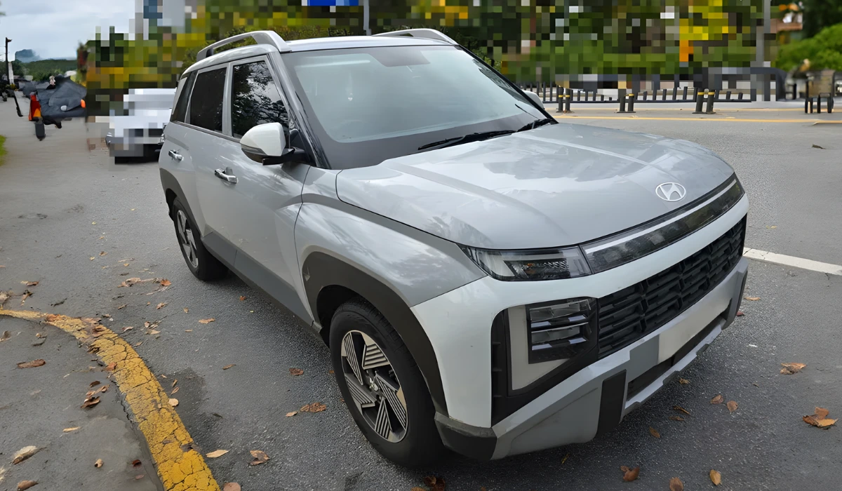 hyundai venue 2025 spied