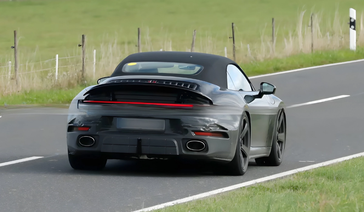 2025 Porsche 911 Turbo Touring