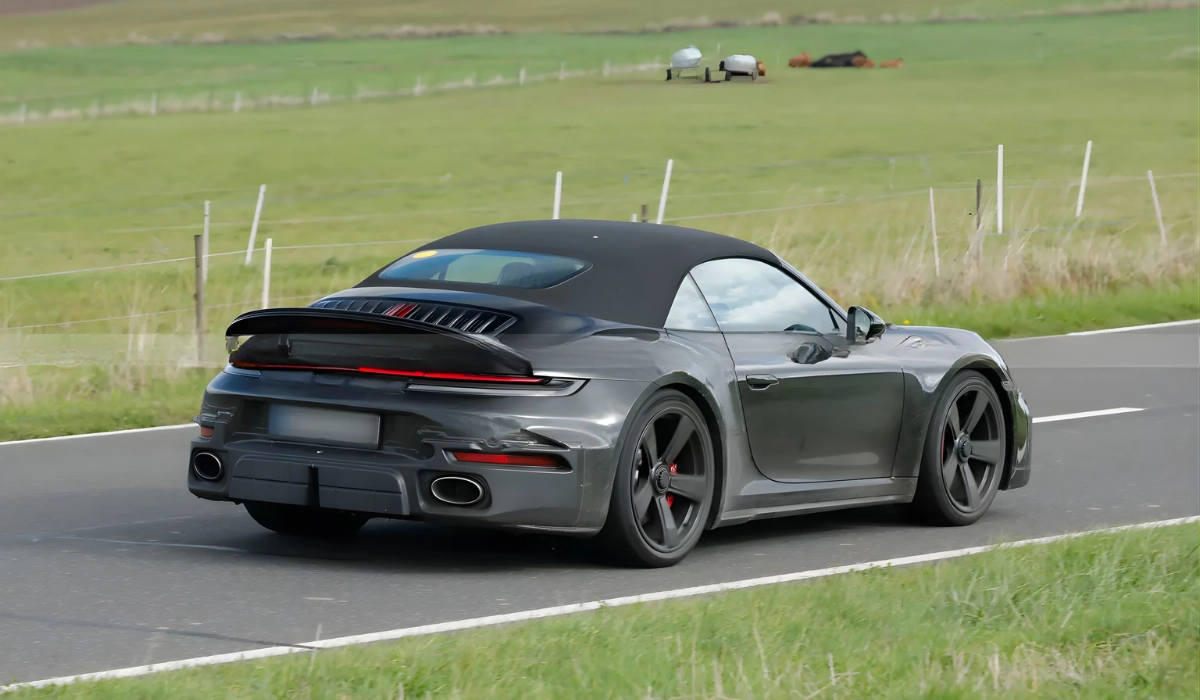 2025 Porsche 911 Turbo Touring