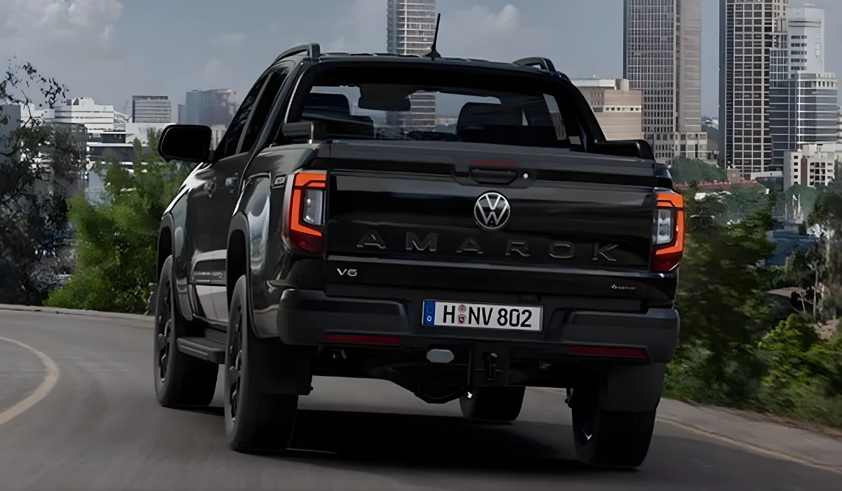 2026 Volkswagen Amarok Dark Label