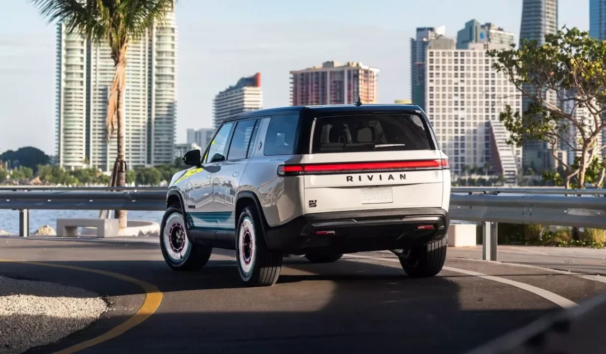 Rivian R1S Quad Miami Edition