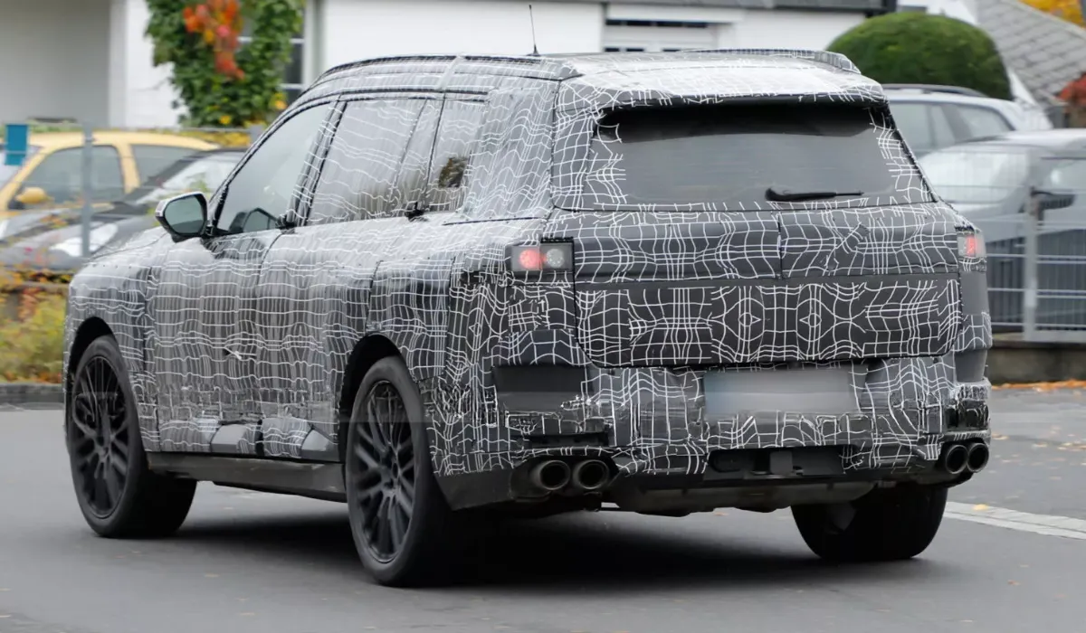 2027 BMW X7