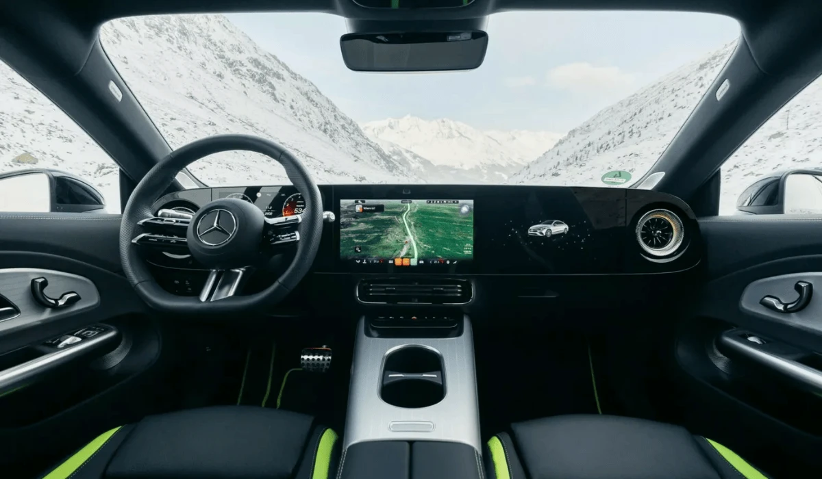 2026 Mercedes-Benz CLA 220 Hybrid