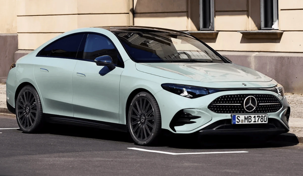 2026 Mercedes-Benz CLA 220 Hybrid