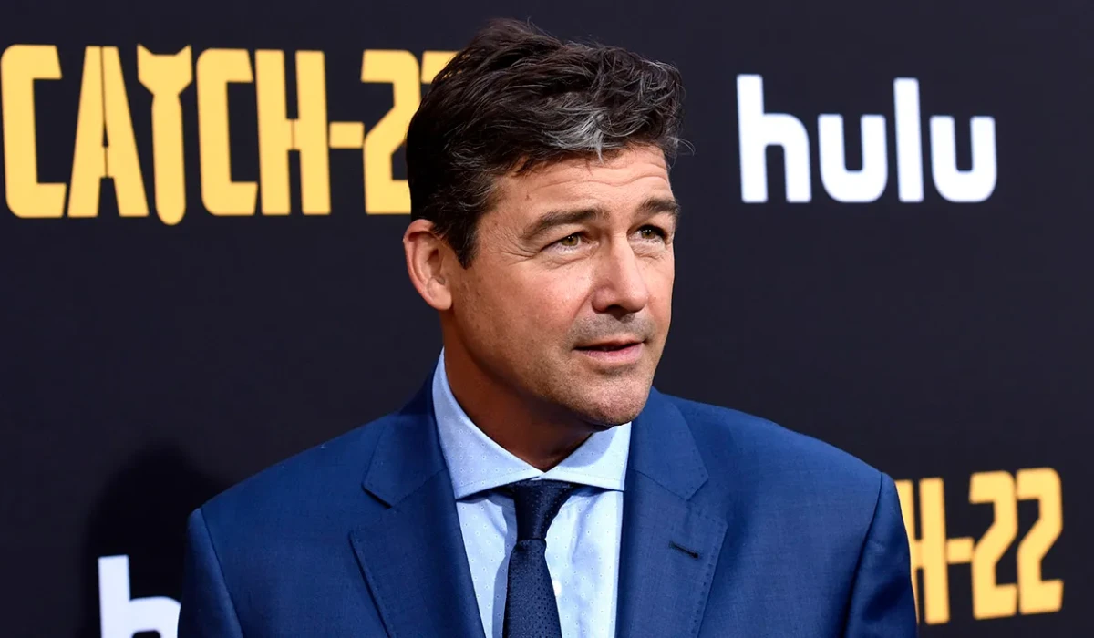 Kyle Chandler 