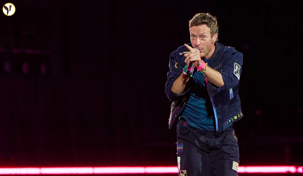 Coldplay kiss cam