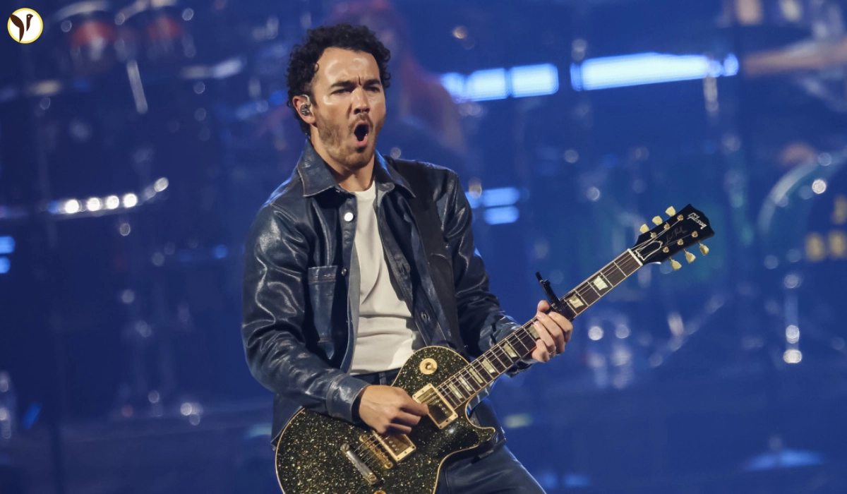 Kevin Jonas Debuts Solo Song “Changing” at Boston Concert