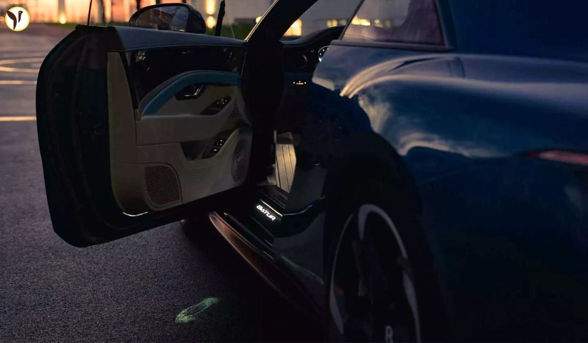 Bentley’s Animated Welcome Lamps