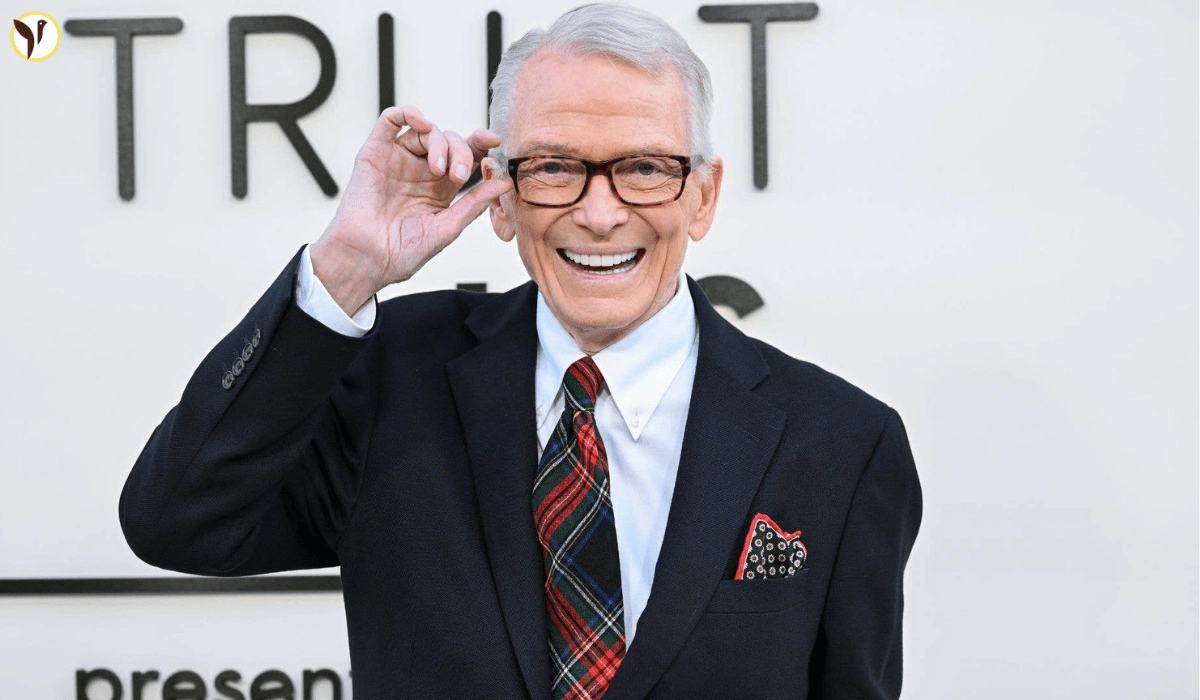 Bob Mackie Dies at 87